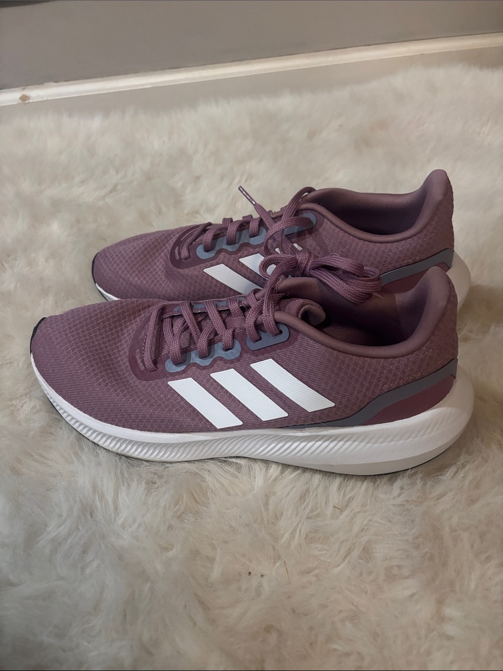 adidas Women’s Mauve Lace-Up Athletic Running Shoes